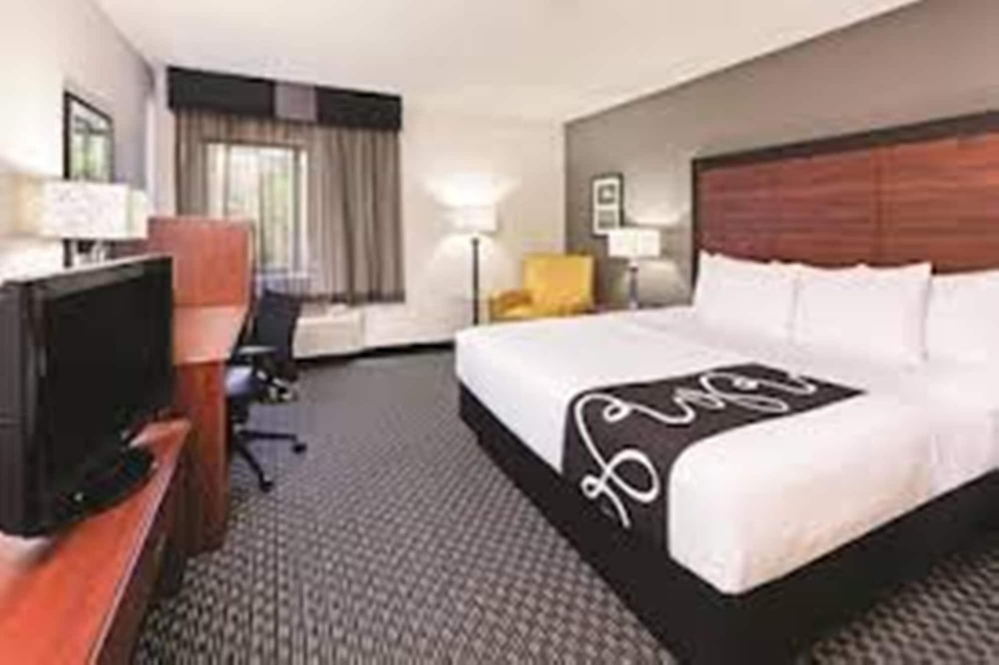 Hotel La Quinta By Wyndham Waxahachie Extérieur photo