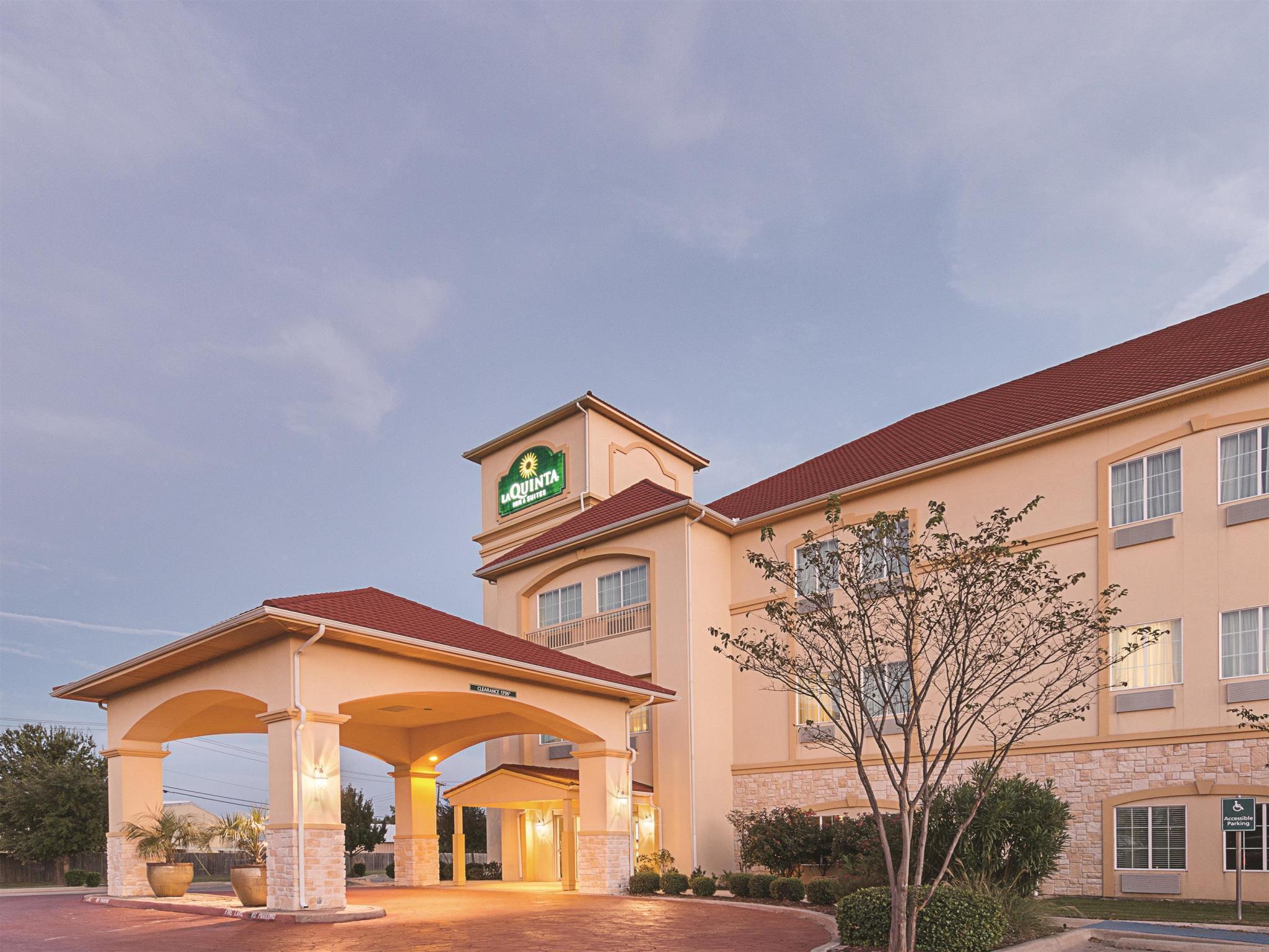 Hotel La Quinta By Wyndham Waxahachie Extérieur photo