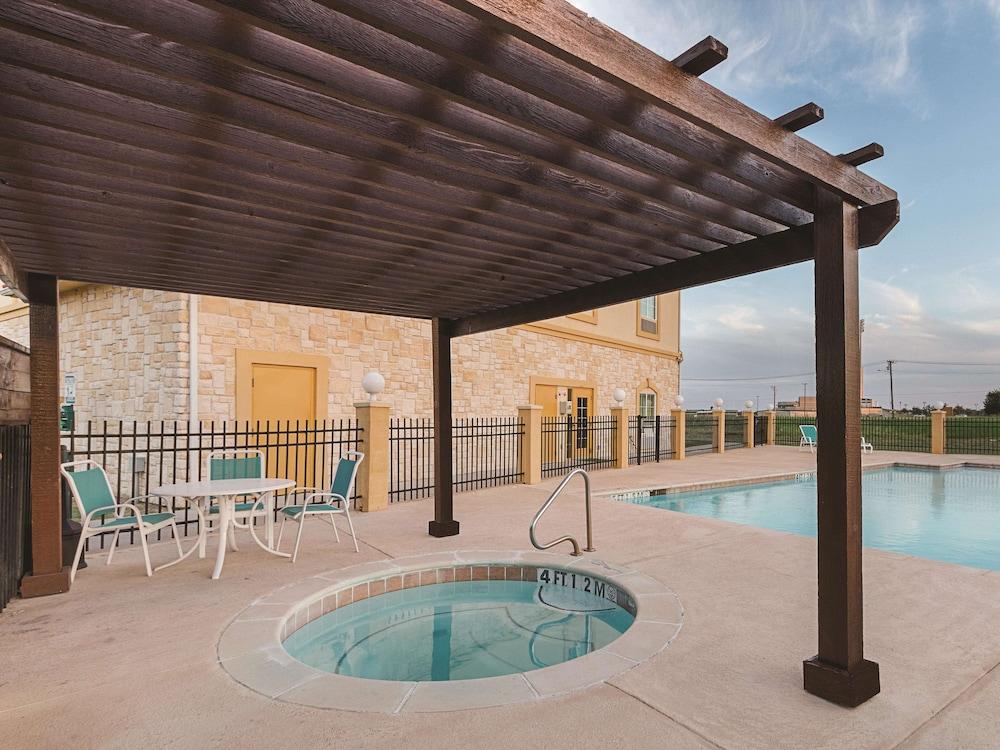 Hotel La Quinta By Wyndham Waxahachie Extérieur photo